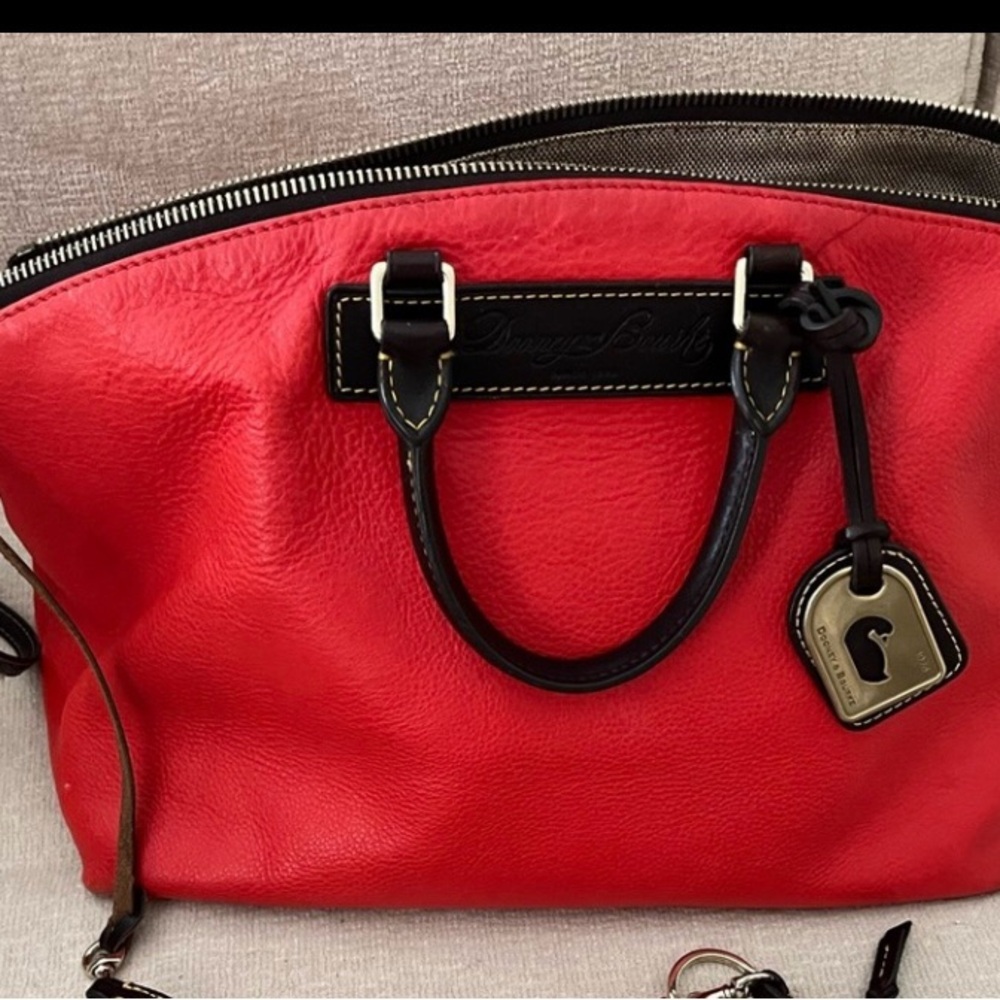 Dooney and Bourke handbag, clutch and change purse - Picture 2 of 8